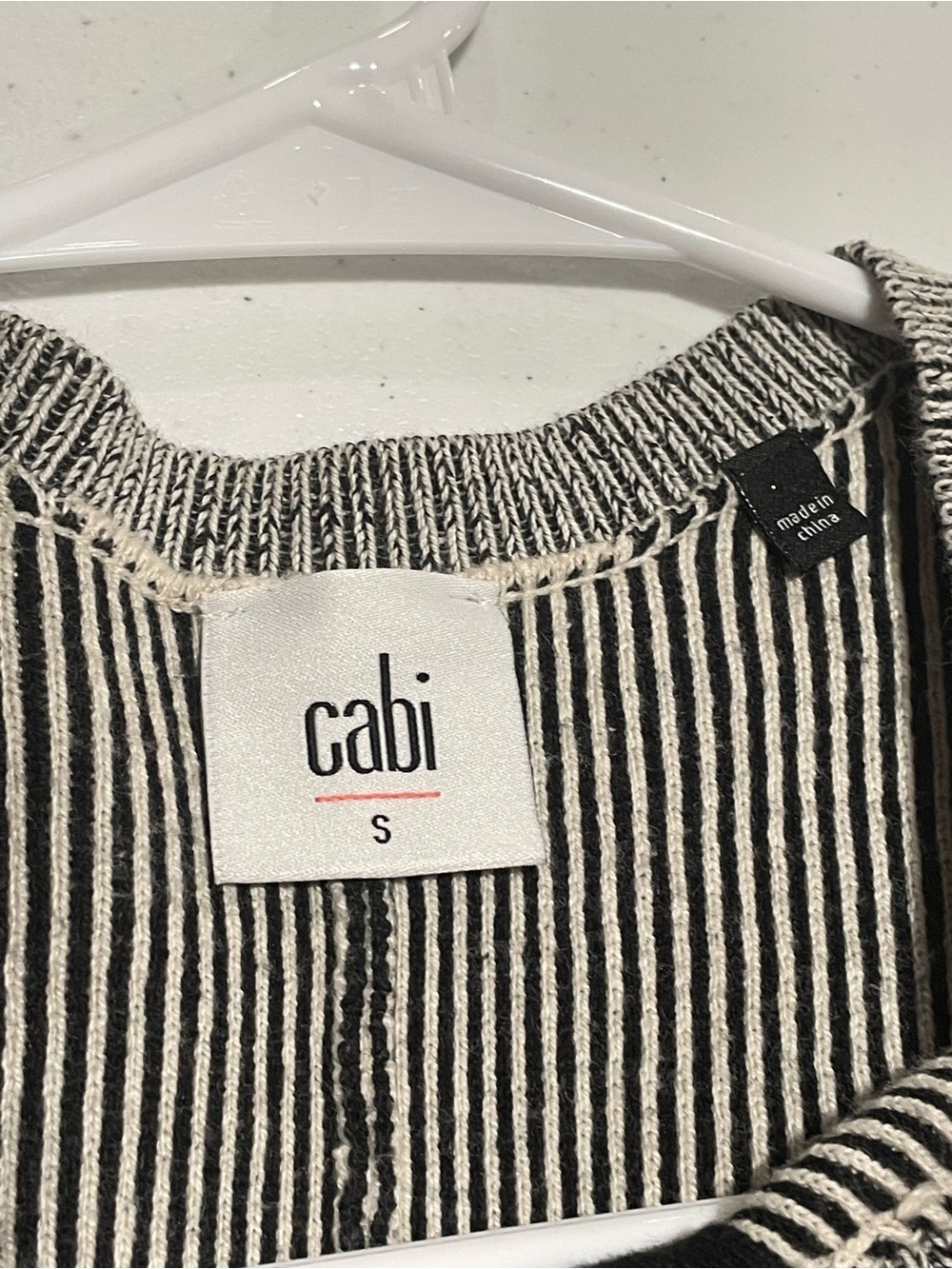 CAbi Cupid’s Cardigan Style 3526 Sz Small Full Zip Side Tie Cardigan Gray Cream - Picture 9 of 13